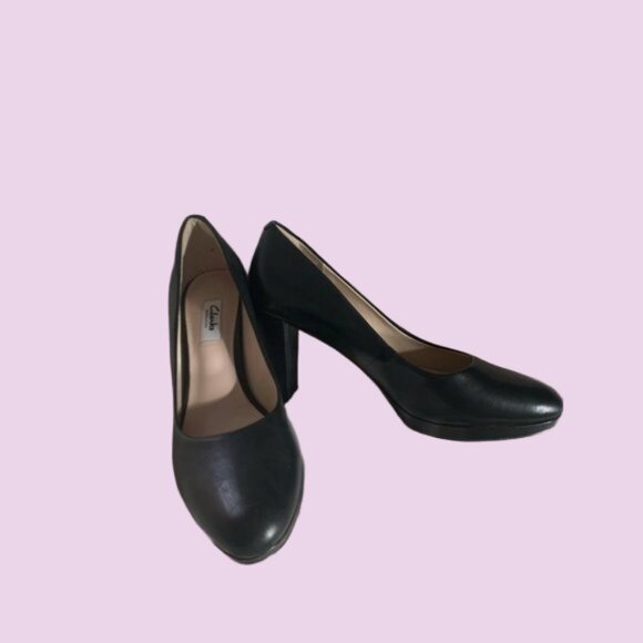 Clarks Heels - Picture 1 of 5